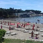 Apartments Crvena Orhideja *
