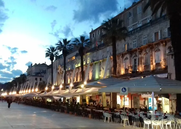 Apartamento Crvena Orhideja Split